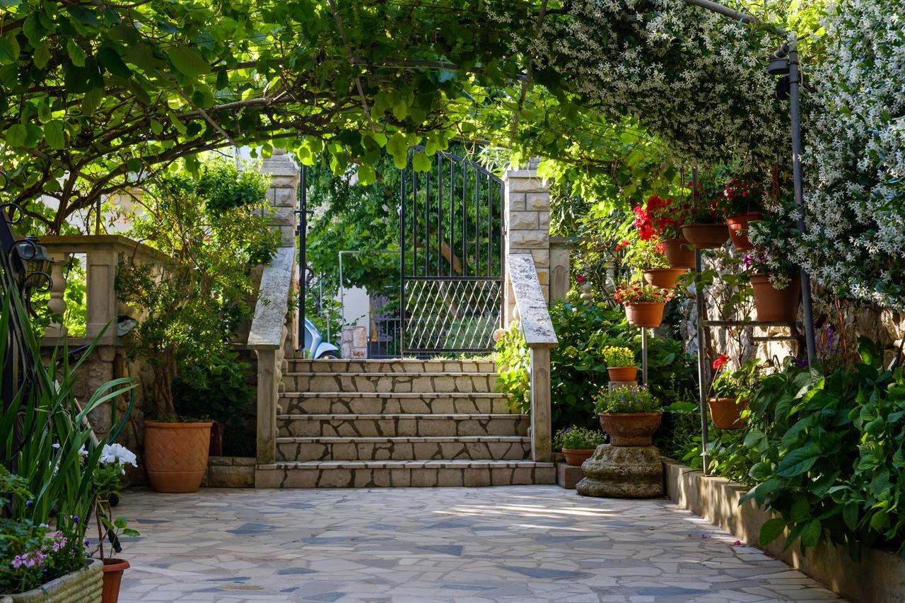 Apartments Beba Mali Losinj Ngoại thất bức ảnh