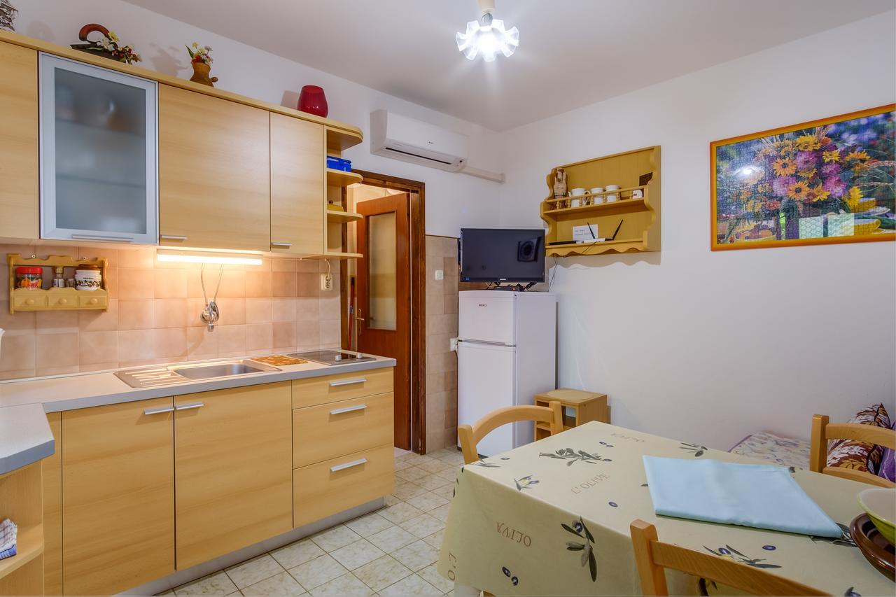 Apartments Beba Mali Losinj Ngoại thất bức ảnh
