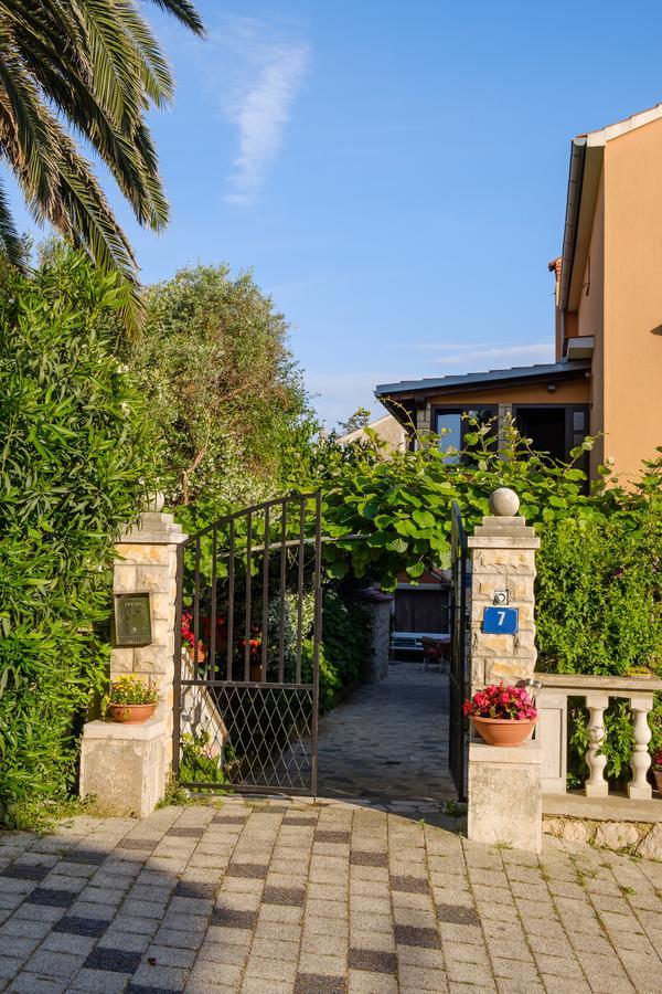 Apartments Beba Mali Losinj Ngoại thất bức ảnh