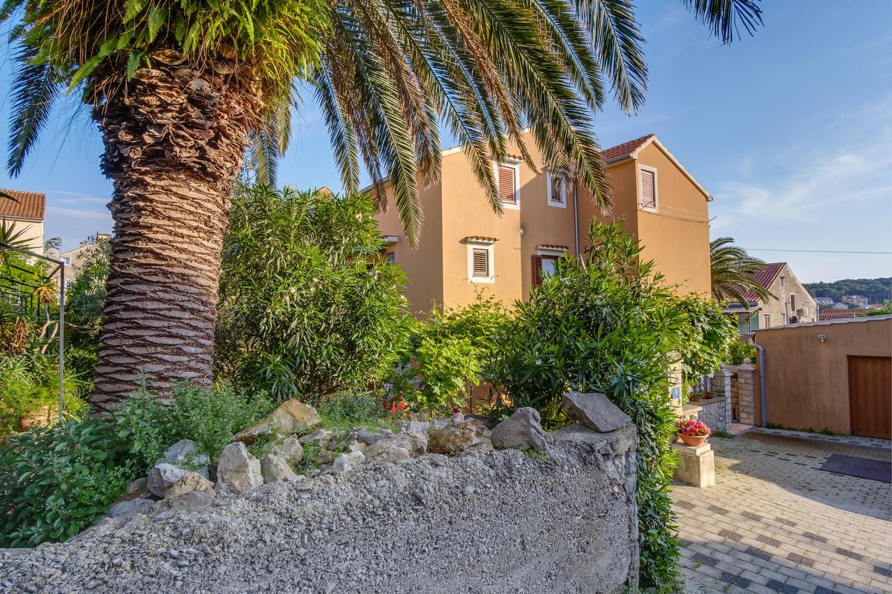 Apartments Beba Mali Losinj Ngoại thất bức ảnh